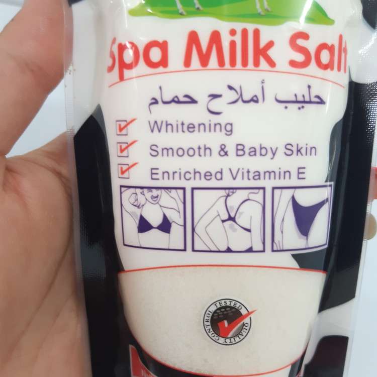 نمک حمام شیر گاو